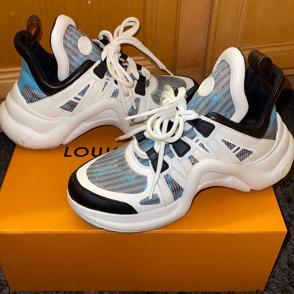 Louis Vuitton Archlight